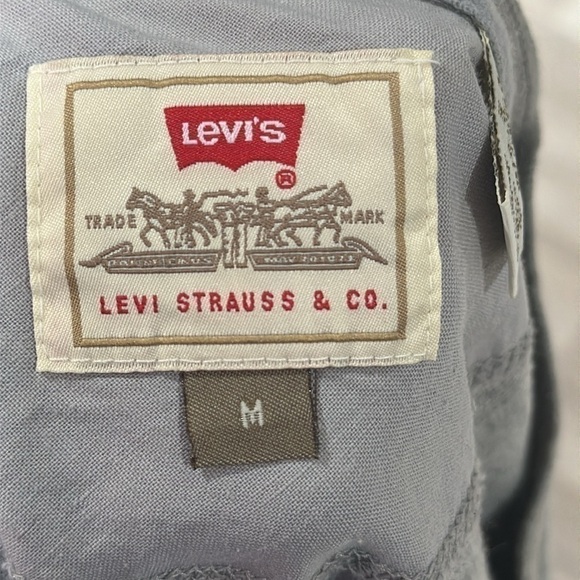 LEVI’S Men’s Gray Sweater Shirt Size M - Picture 4 of 5